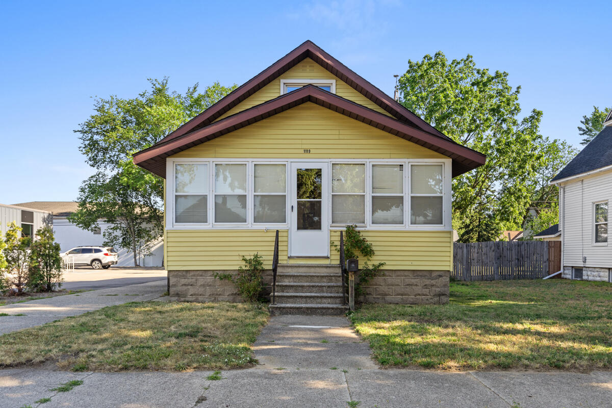 1119 Columbus Avenue Grand Haven MI 49417