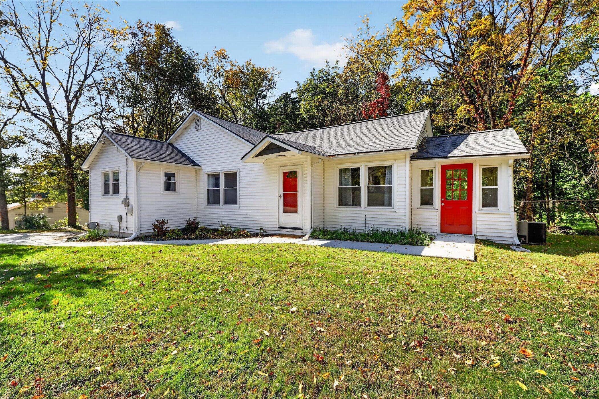 325 N Kendall Avenue Kalamazoo MI 49006