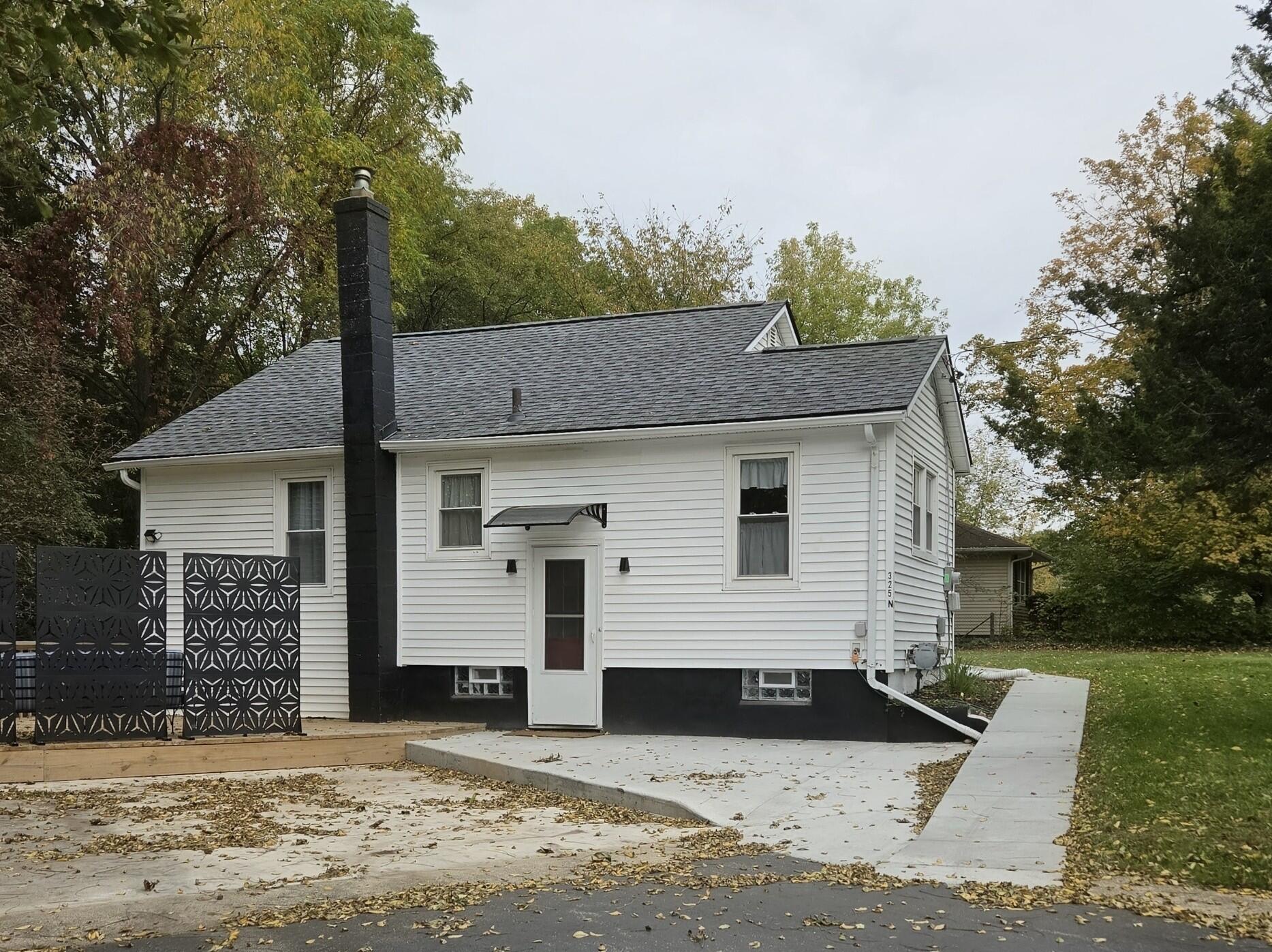 325 N Kendall Avenue Kalamazoo MI 49006