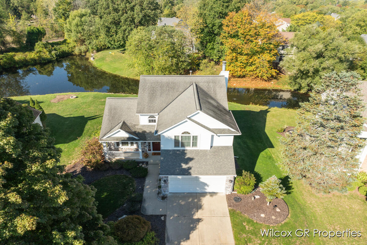1041 Dogwood Meadows Drive SE Ada MI 49301