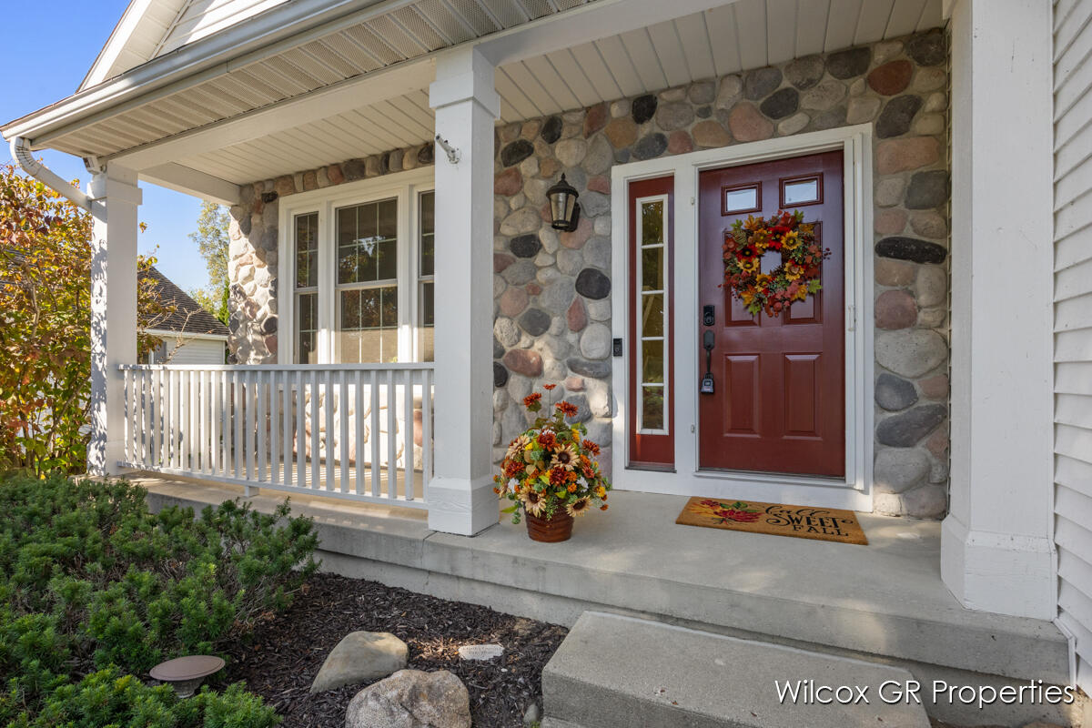 1041 Dogwood Meadows Drive SE Ada MI 49301