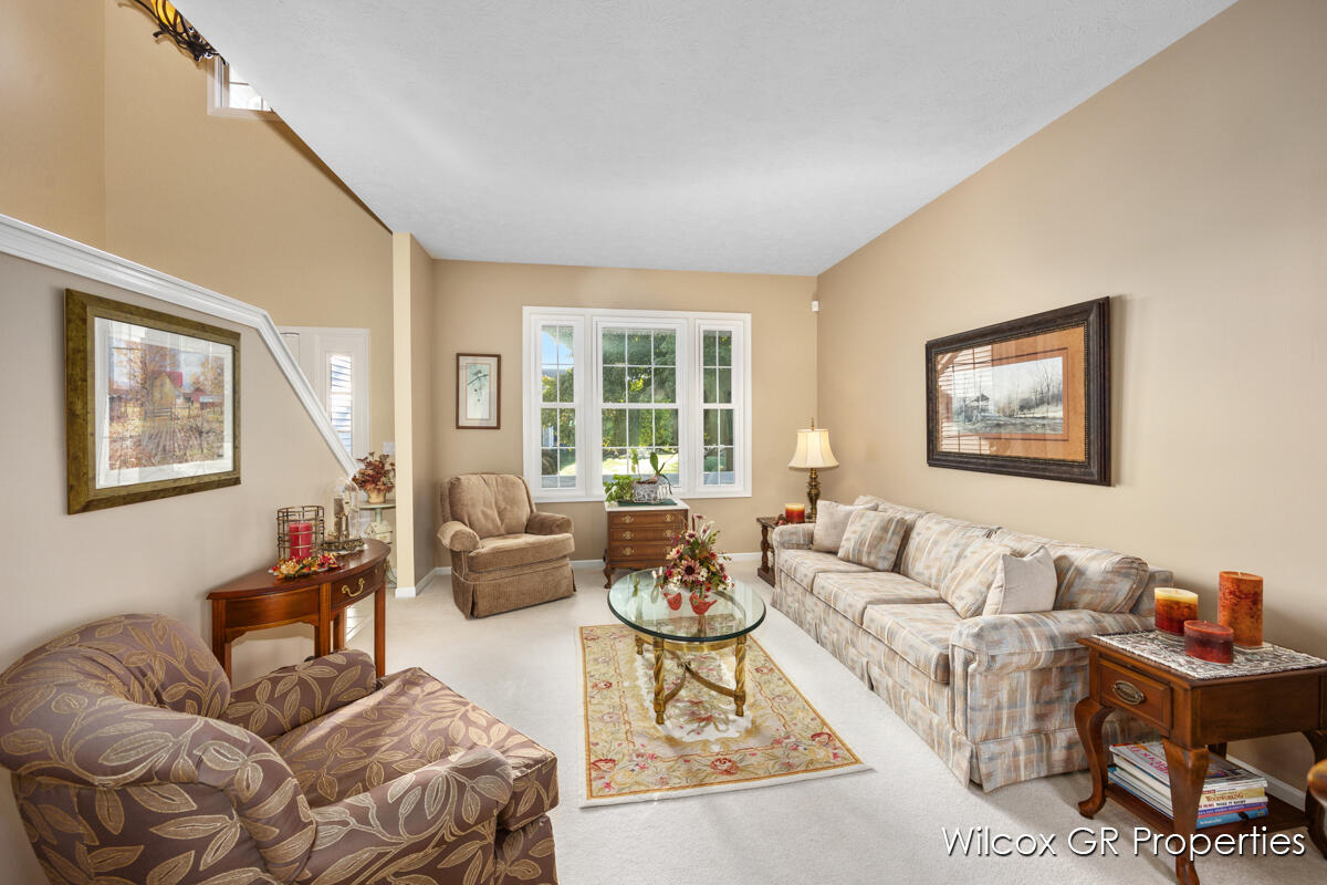 1041 Dogwood Meadows Drive SE Ada MI 49301