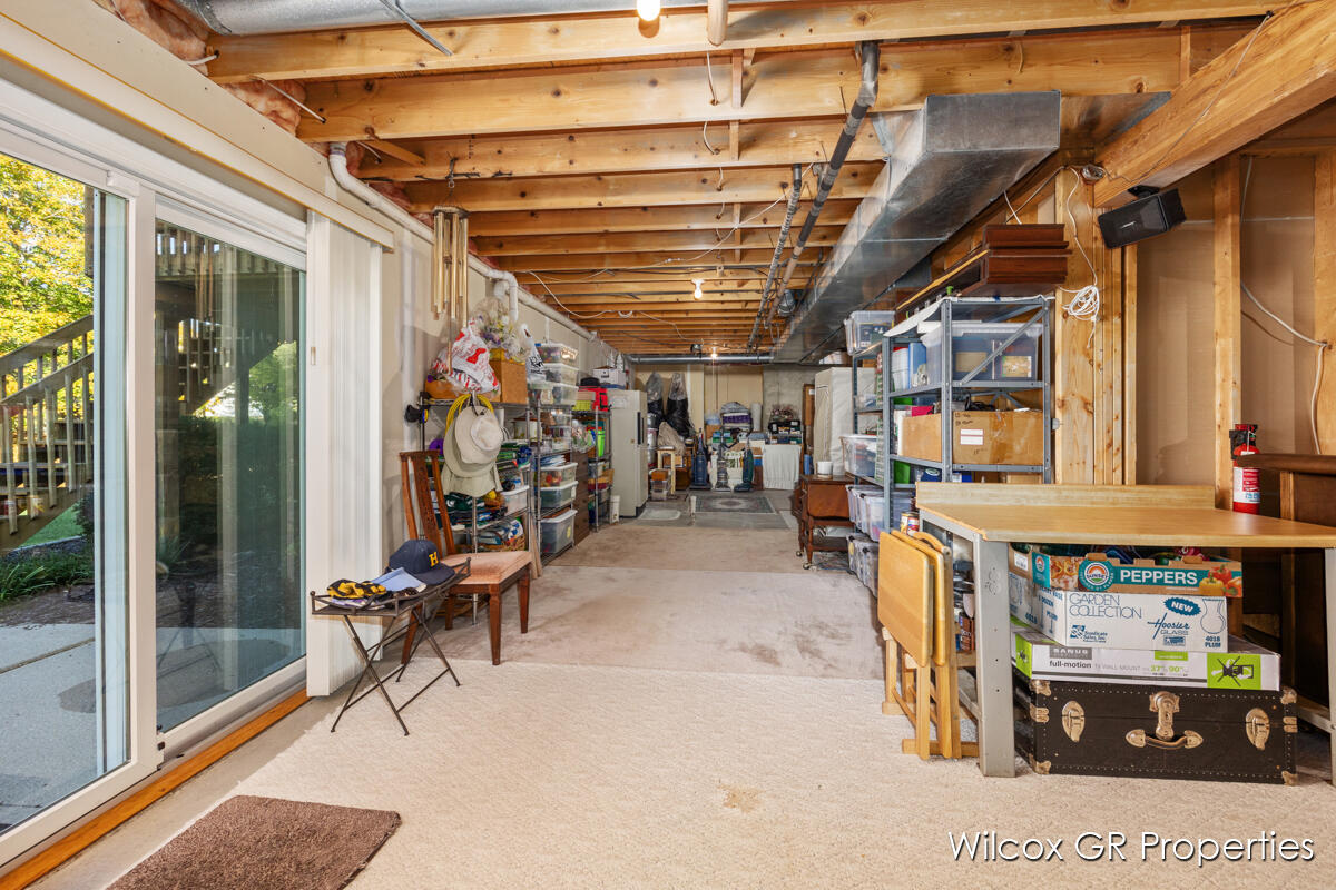 1041 Dogwood Meadows Drive SE Ada MI 49301