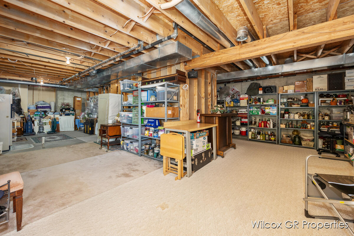 1041 Dogwood Meadows Drive SE Ada MI 49301