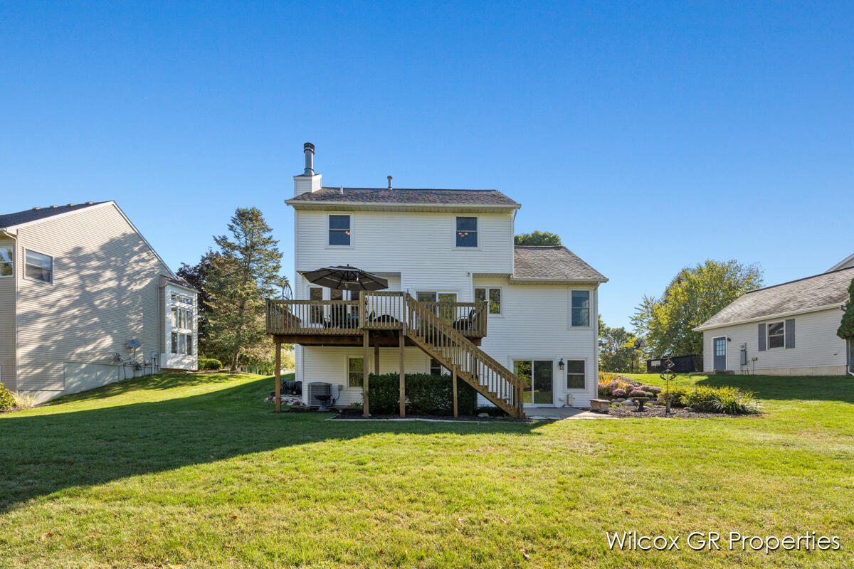 1041 Dogwood Meadows Drive SE Ada MI 49301