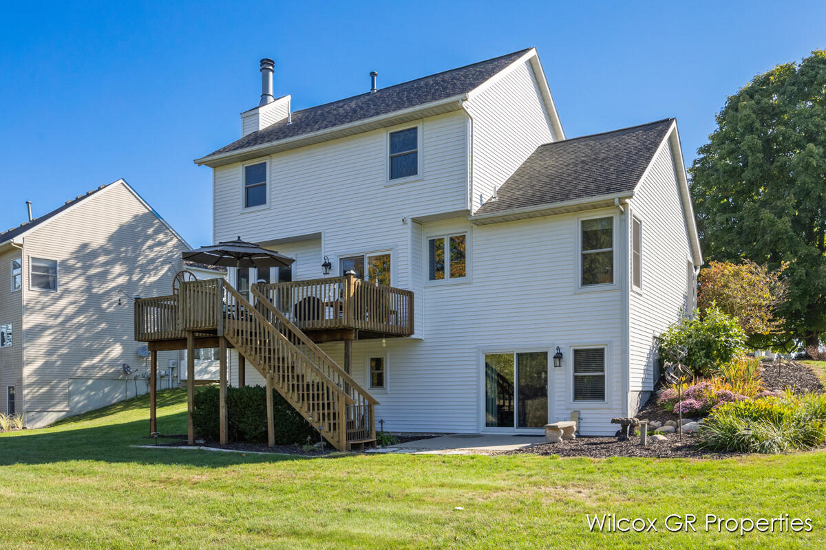 1041 Dogwood Meadows Drive SE Ada MI 49301