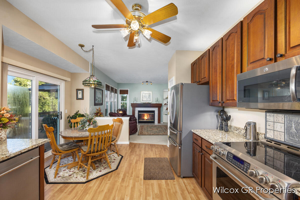 1041 Dogwood Meadows Drive SE Ada MI 49301