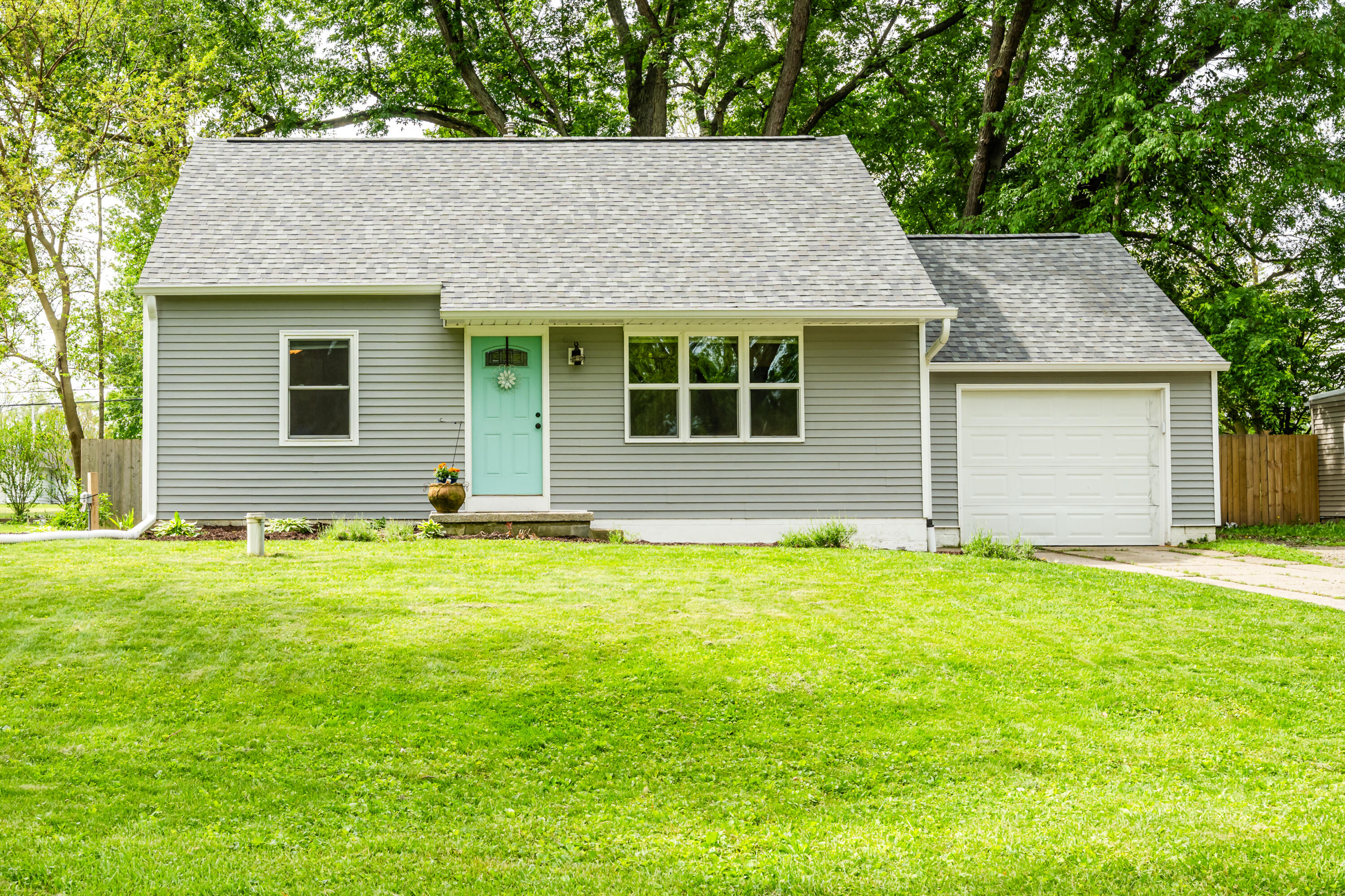 1118 Lawndale Avenue Niles MI 49120