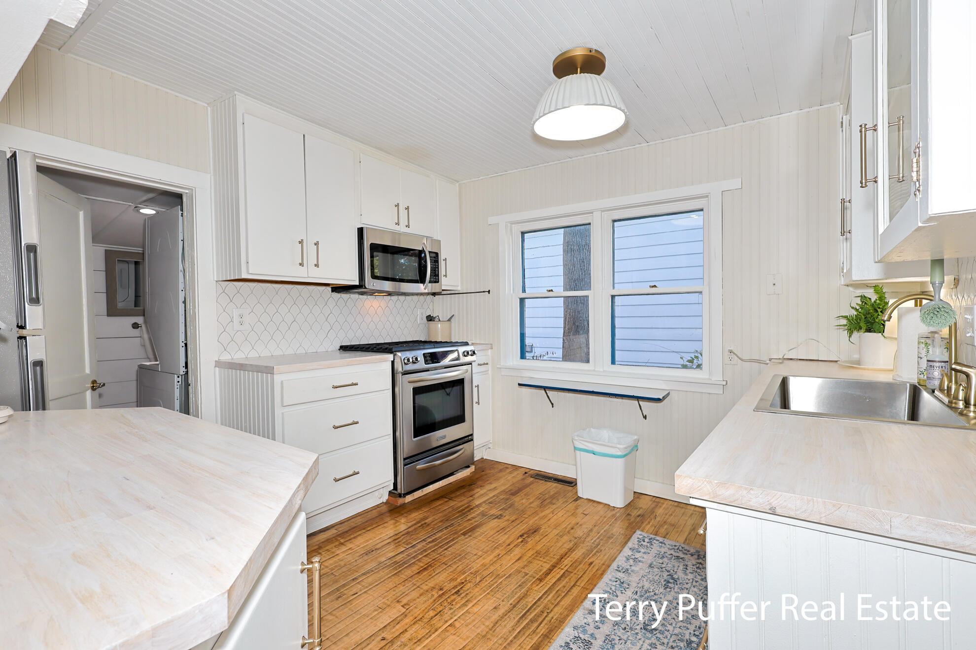 305 N Robert Street Ludington MI 49431
