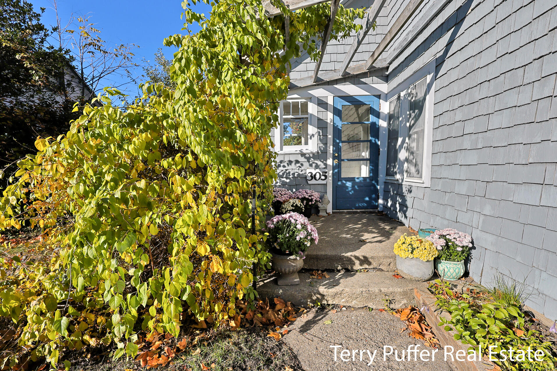 305 N Robert Street Ludington MI 49431