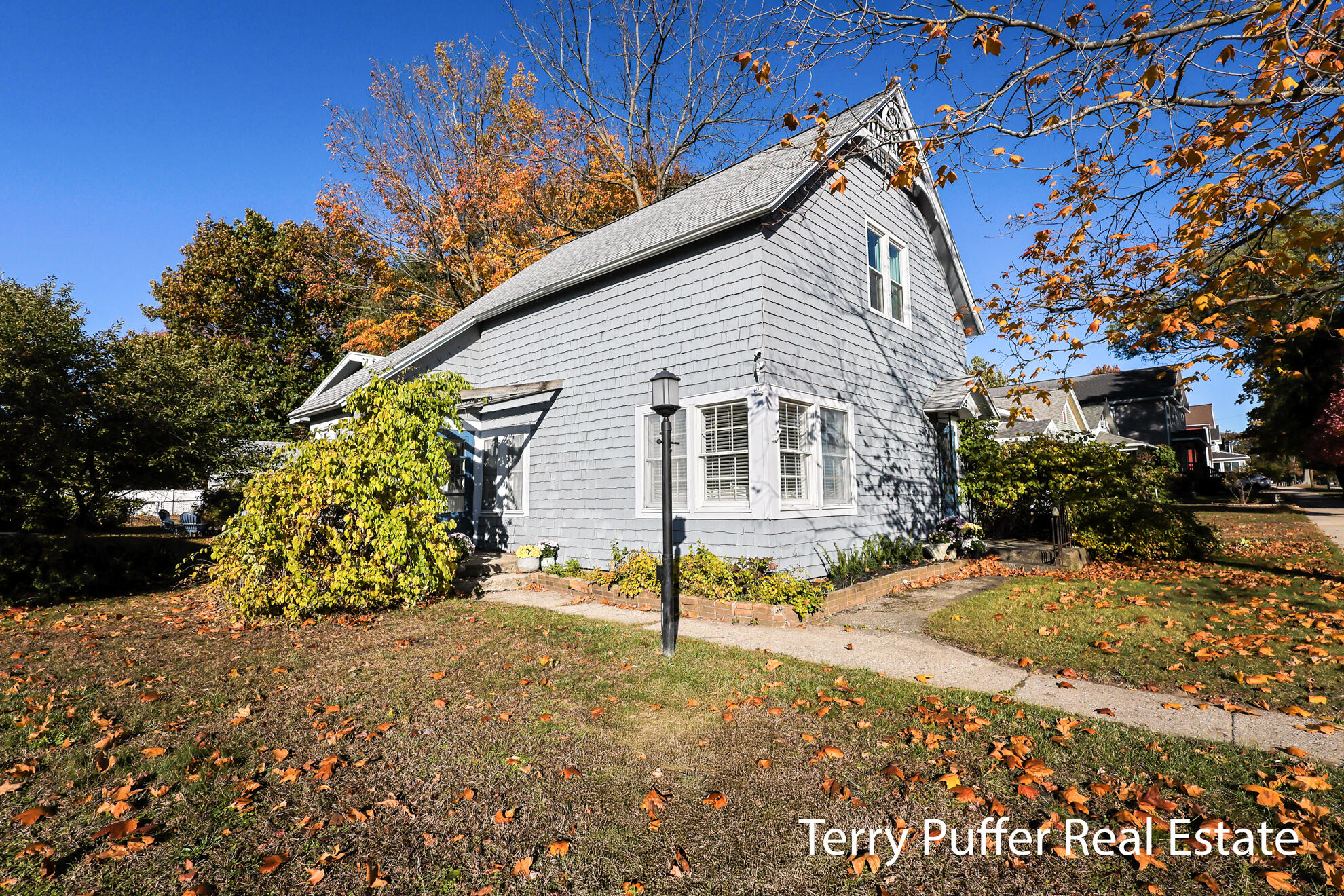 305 N Robert Street Ludington MI 49431