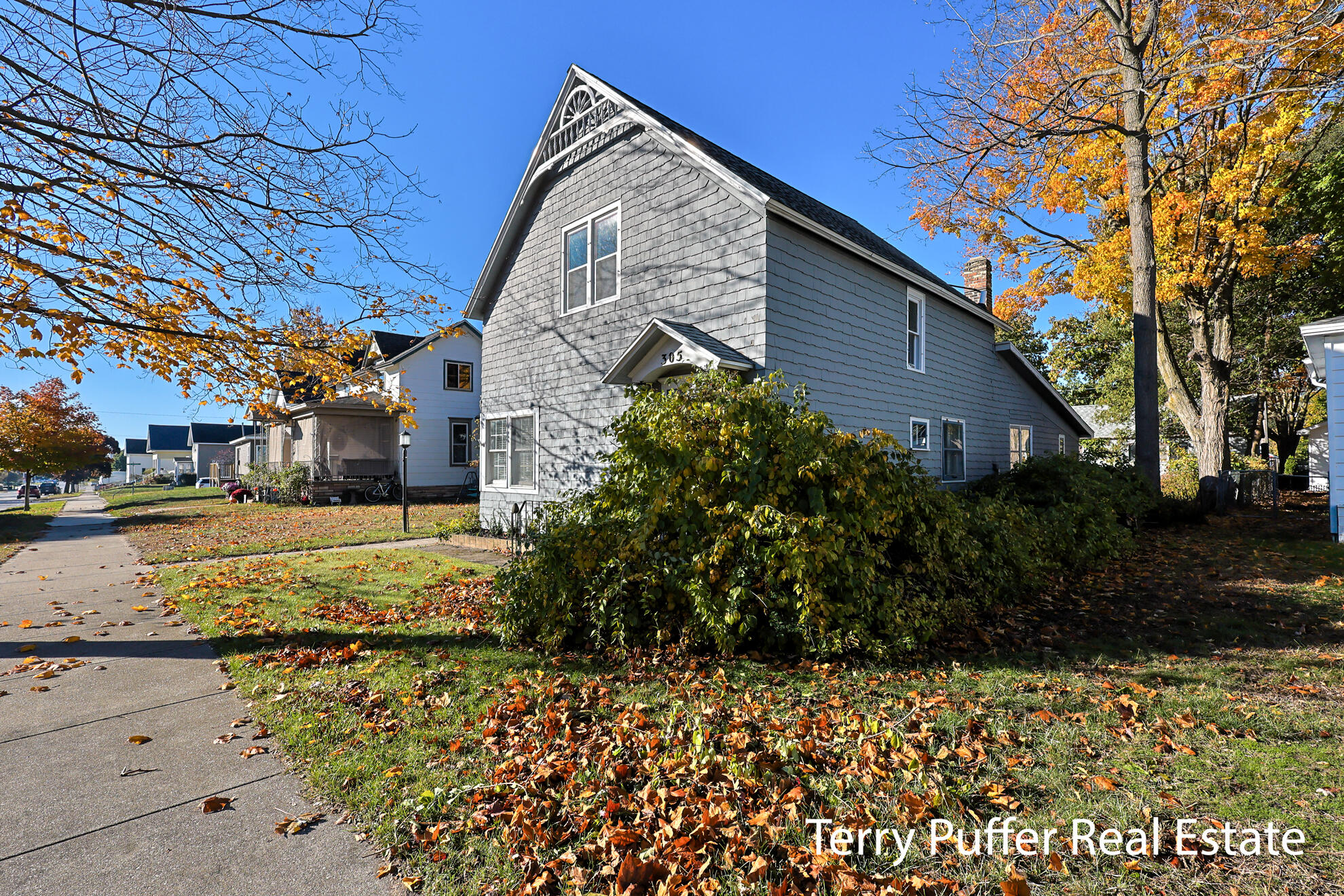305 N Robert Street Ludington MI 49431