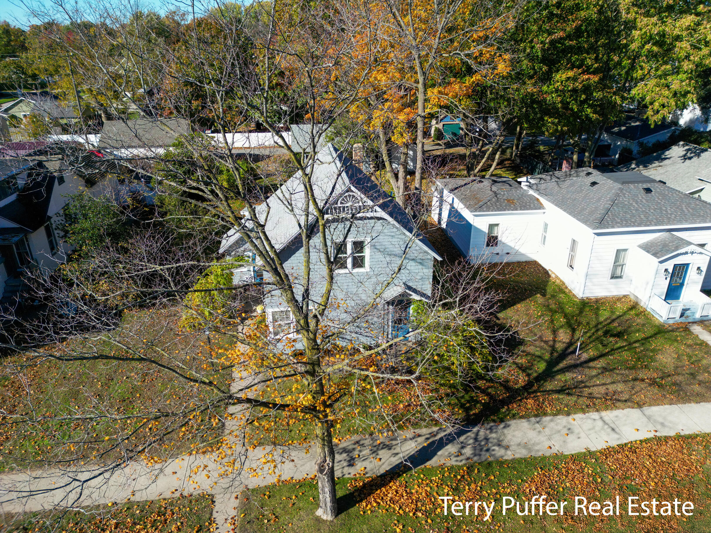 305 N Robert Street Ludington MI 49431