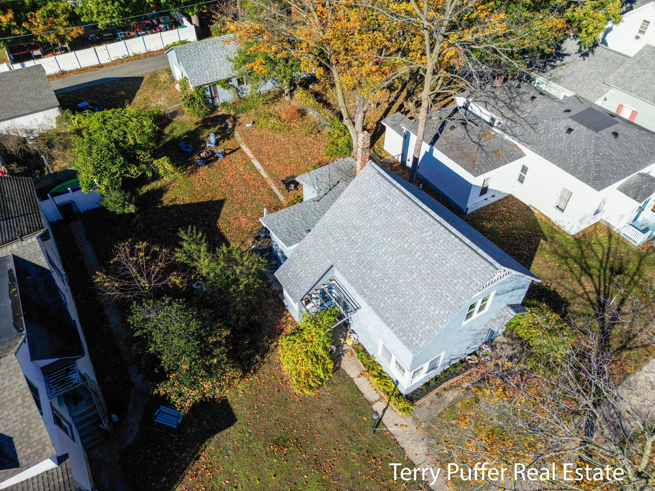 305 N Robert Street Ludington MI 49431