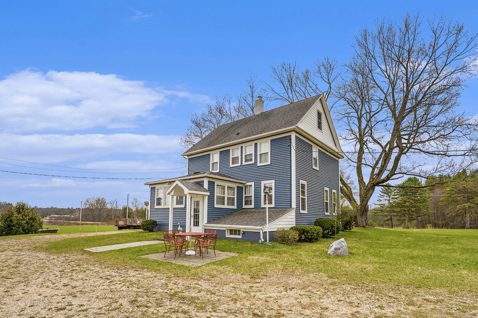 5233 124th Avenue Fennville MI 49408