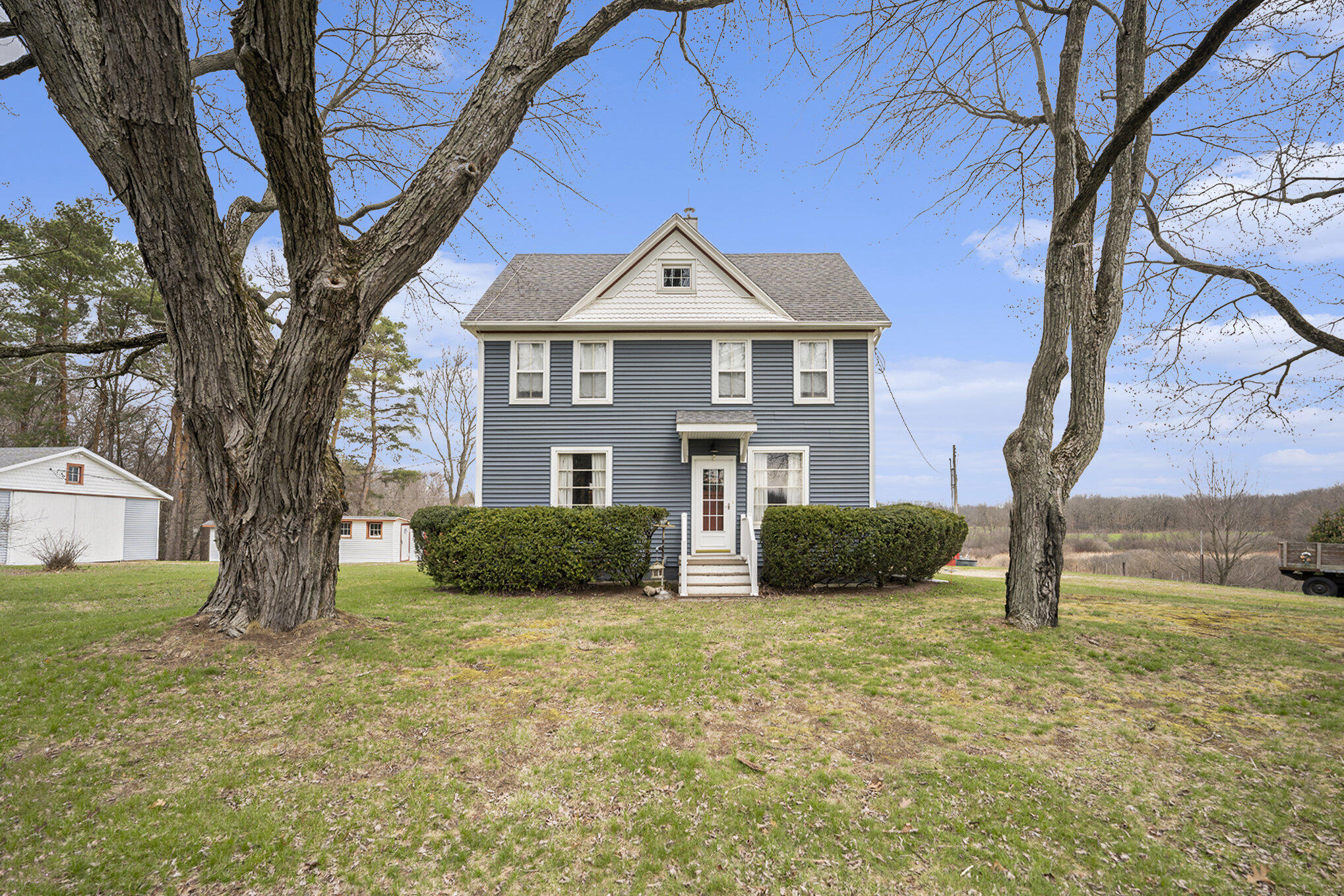 5233 124th Avenue Fennville MI 49408