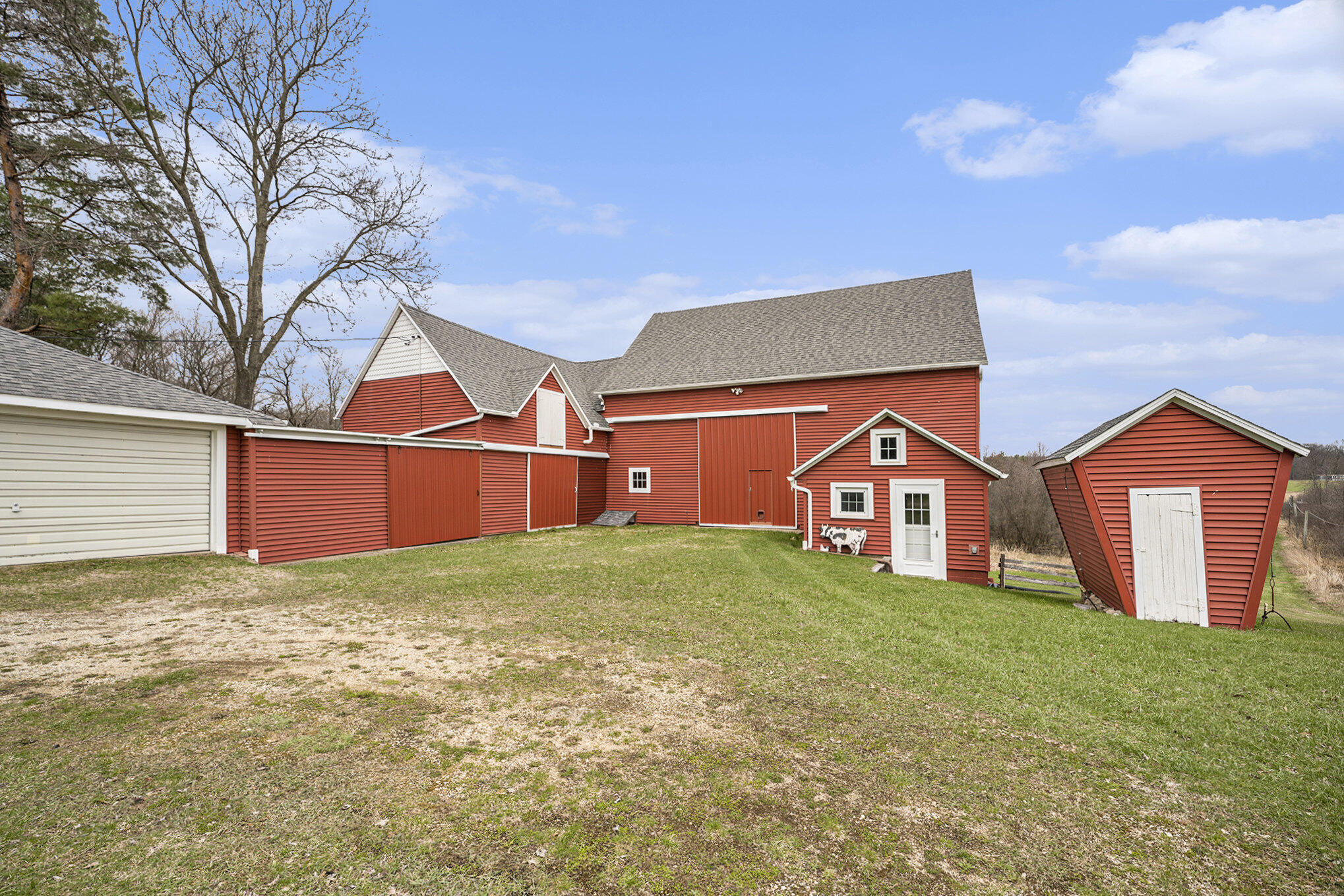 5233 124th Avenue Fennville MI 49408