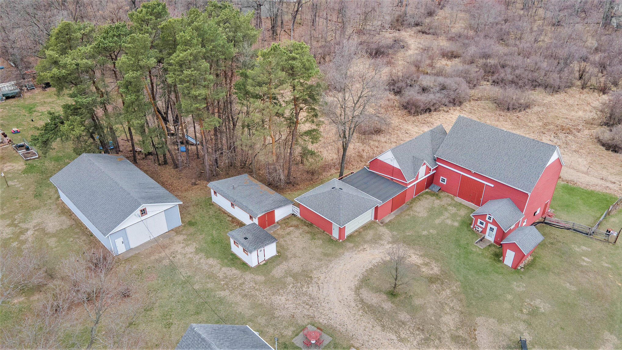 5233 124th Avenue Fennville MI 49408