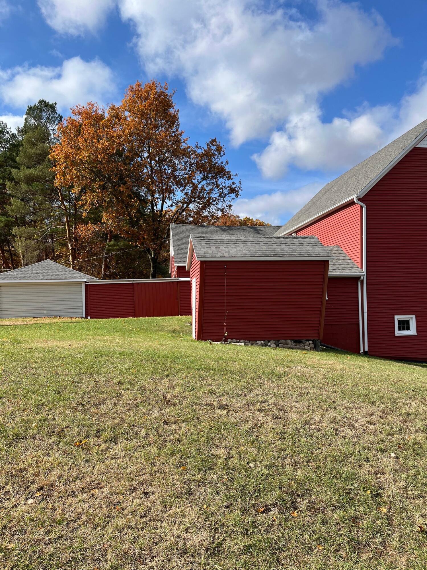 5233 124th Avenue Fennville MI 49408
