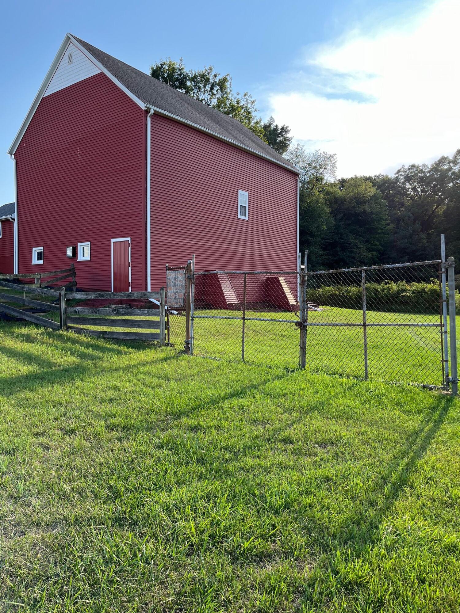 5233 124th Avenue Fennville MI 49408