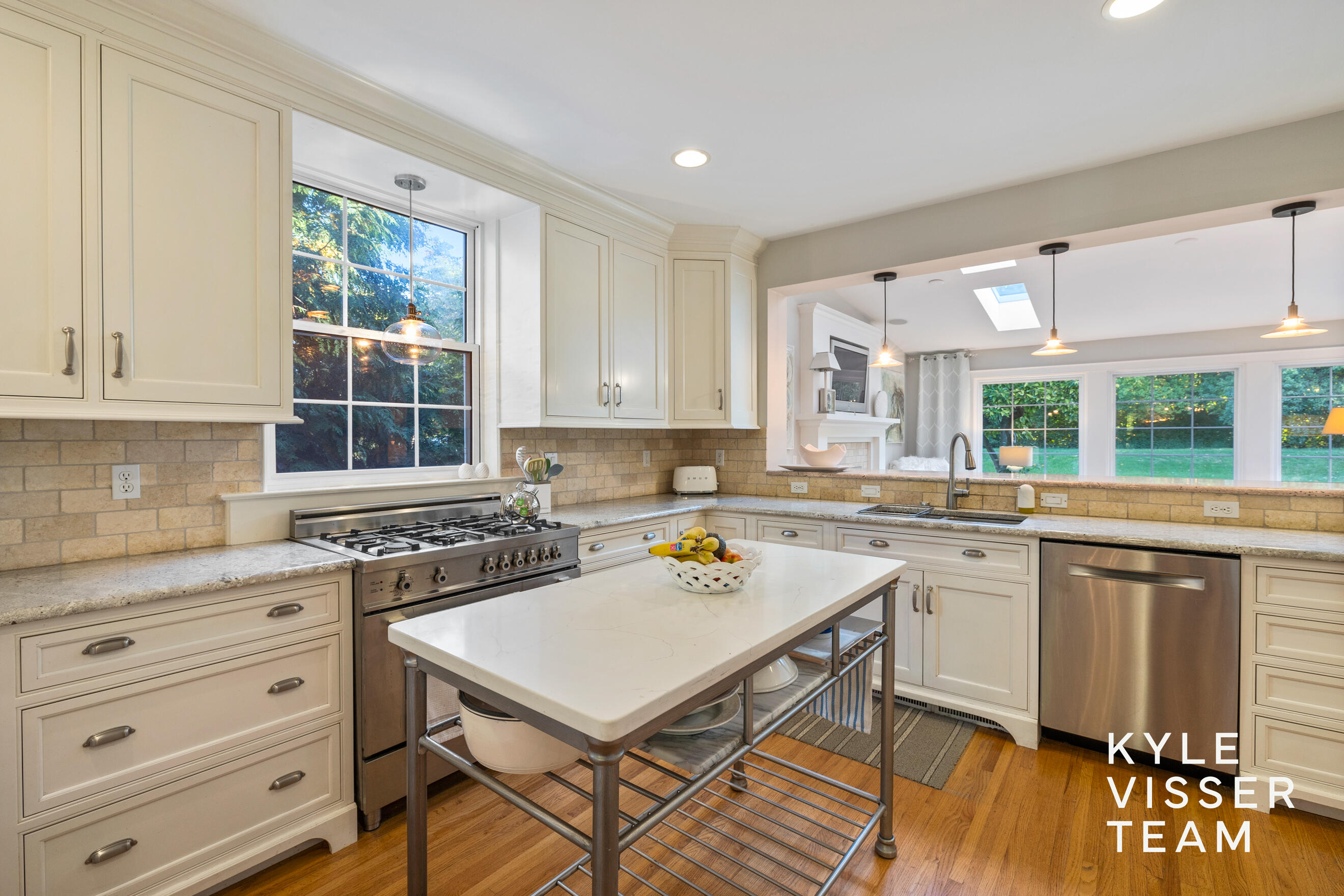 508 Cambridge Boulevard SE East Grand Rapids MI 49506