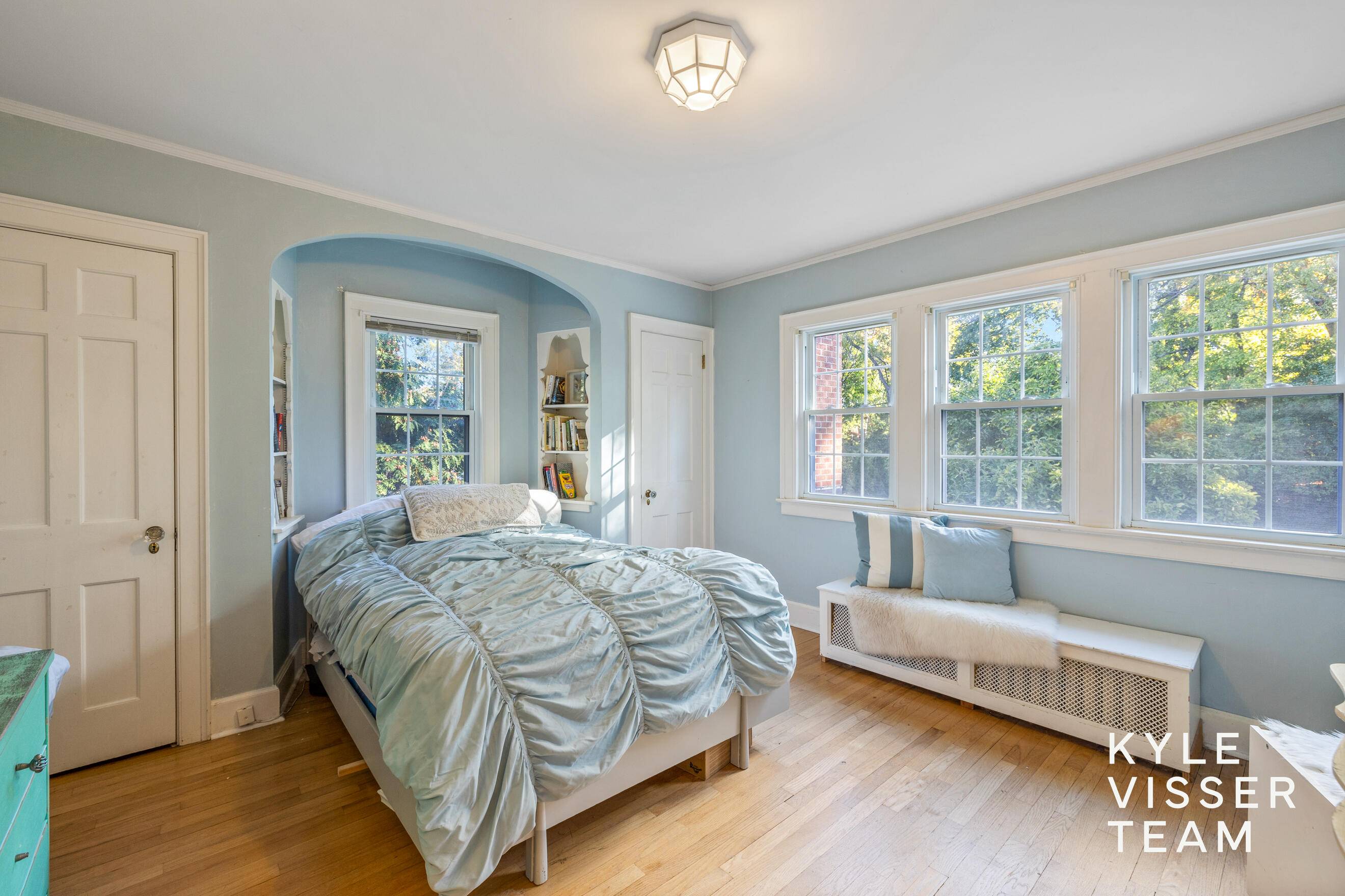 508 Cambridge Boulevard SE East Grand Rapids MI 49506