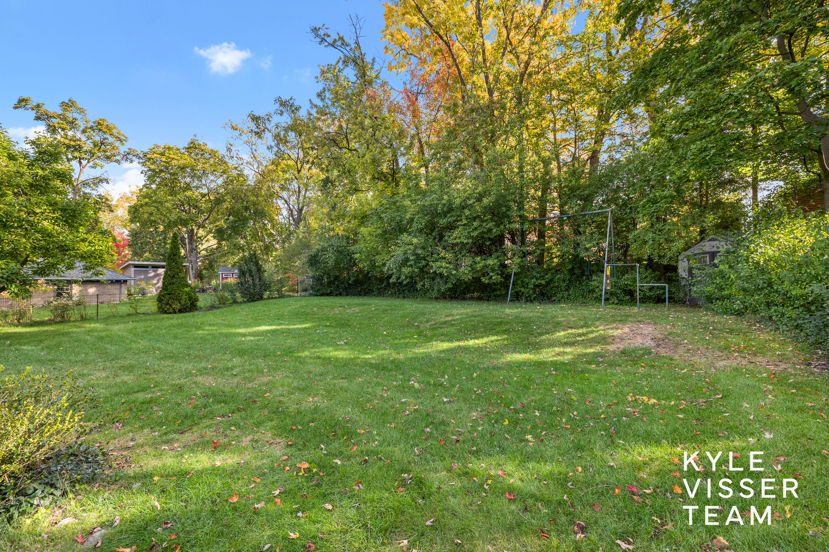 508 Cambridge Boulevard SE East Grand Rapids MI 49506