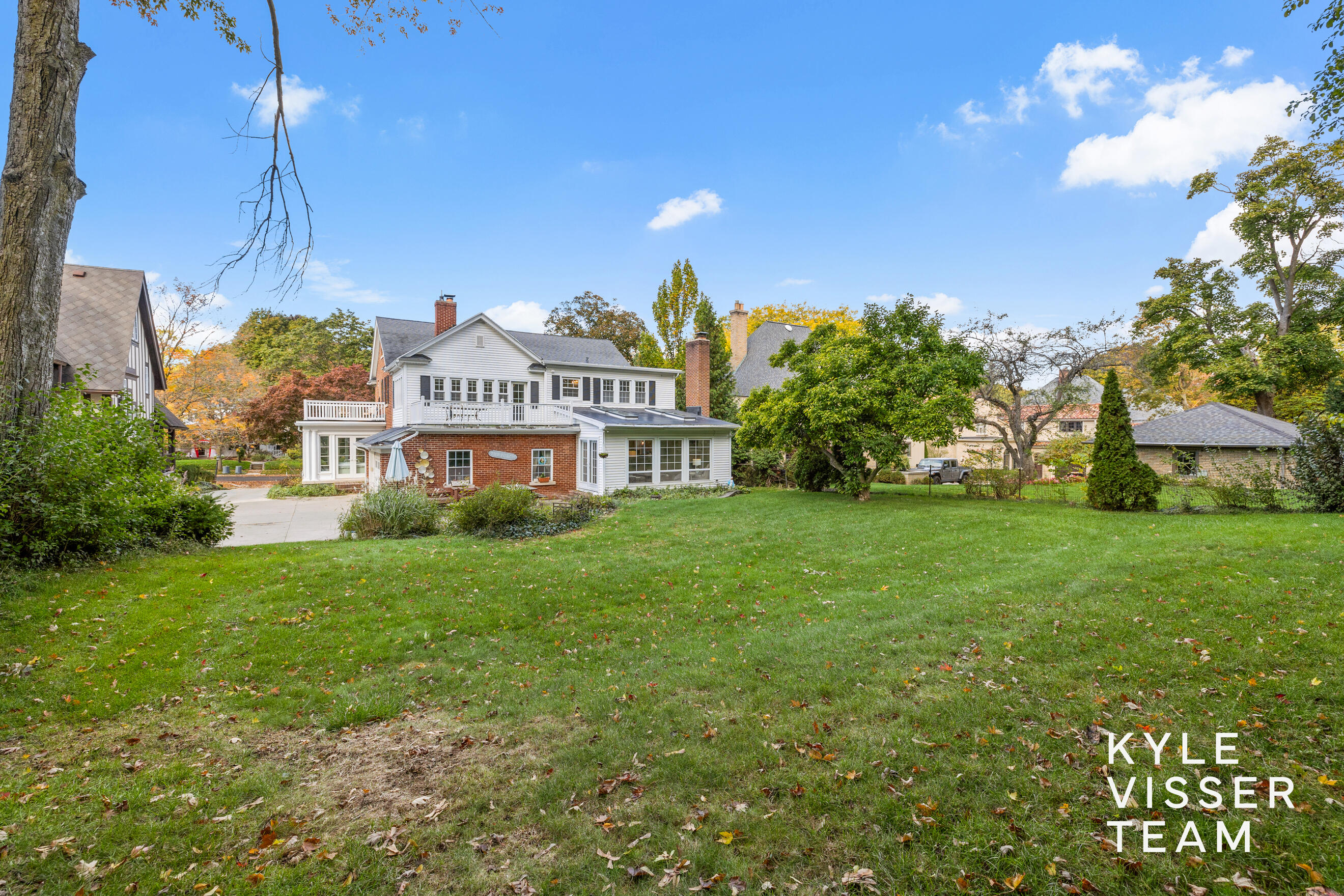 508 Cambridge Boulevard SE East Grand Rapids MI 49506