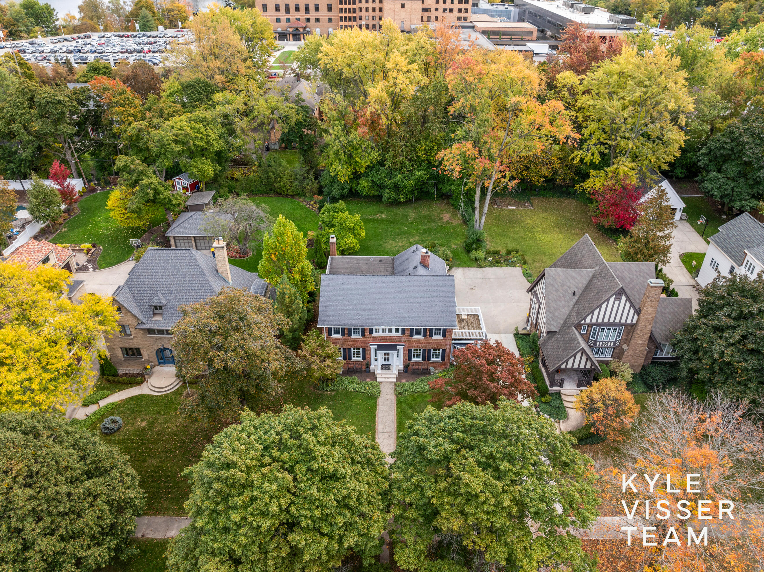 508 Cambridge Boulevard SE East Grand Rapids MI 49506