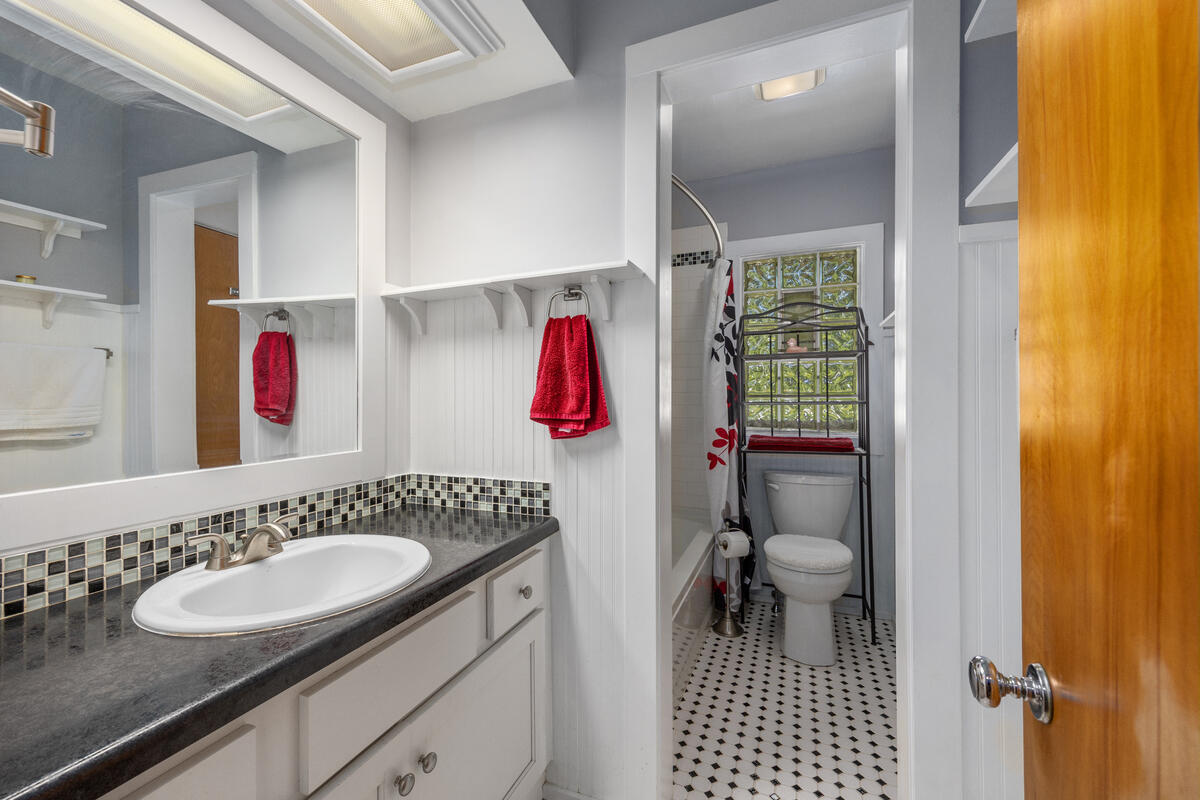132 Morningside Drive SE Grand Rapids MI 49506