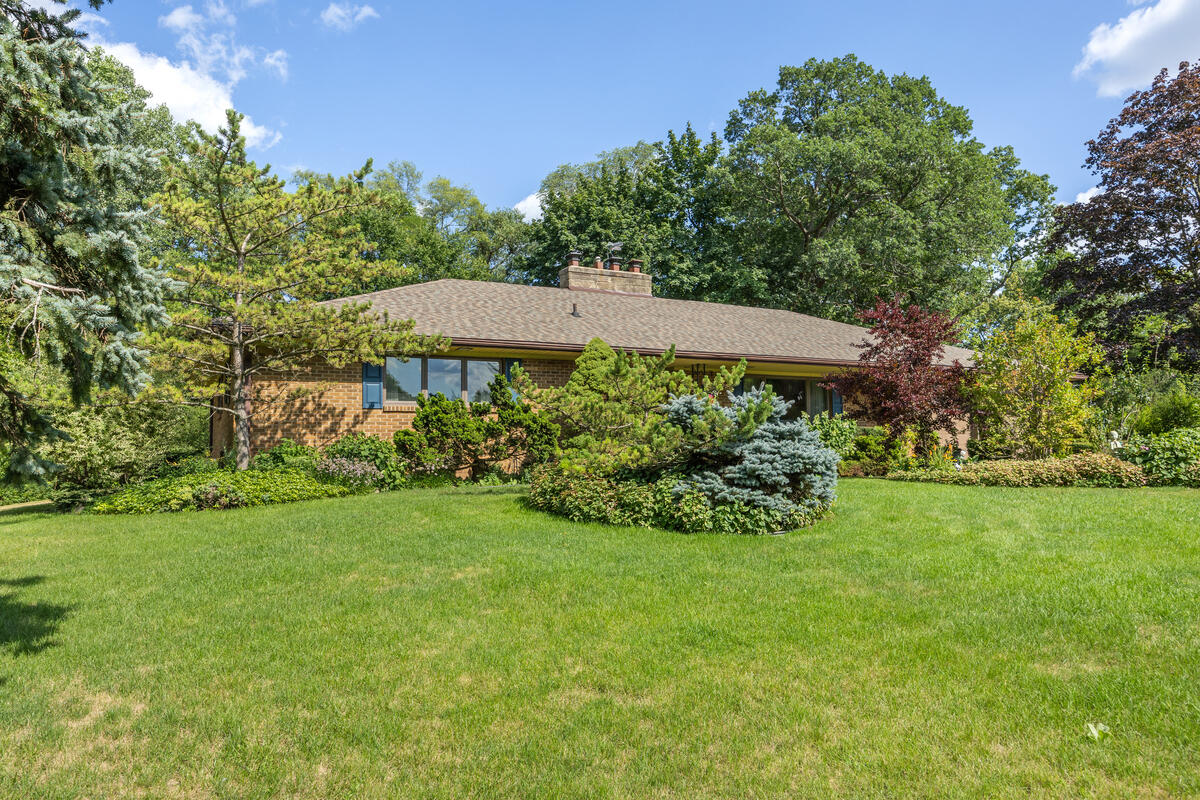 132 Morningside Drive SE Grand Rapids MI 49506