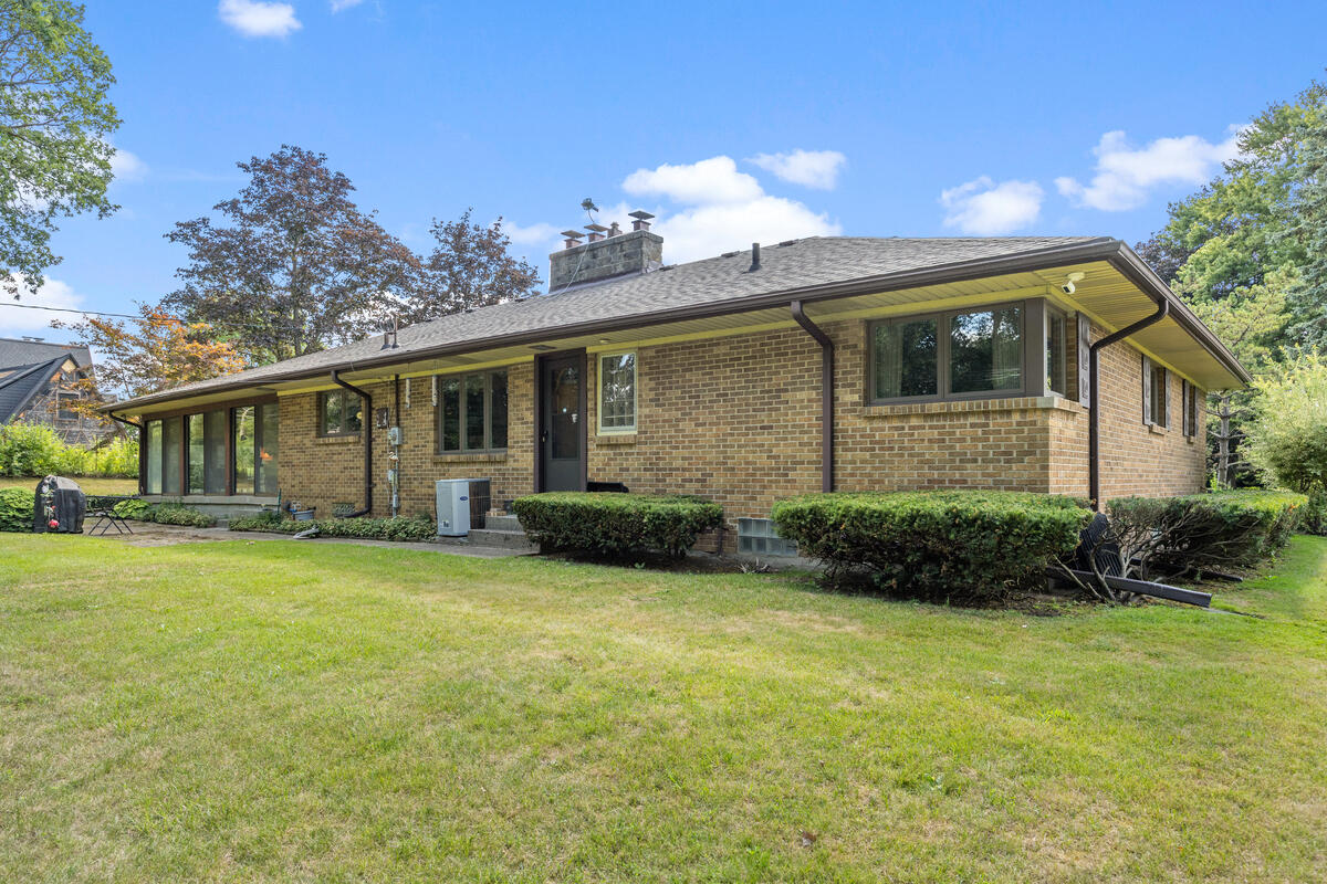 132 Morningside Drive SE Grand Rapids MI 49506