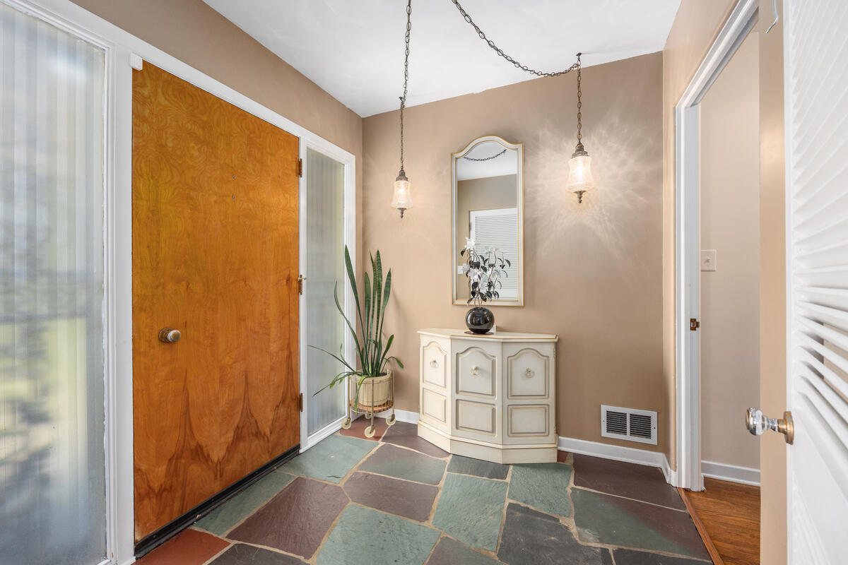 132 Morningside Drive SE Grand Rapids MI 49506