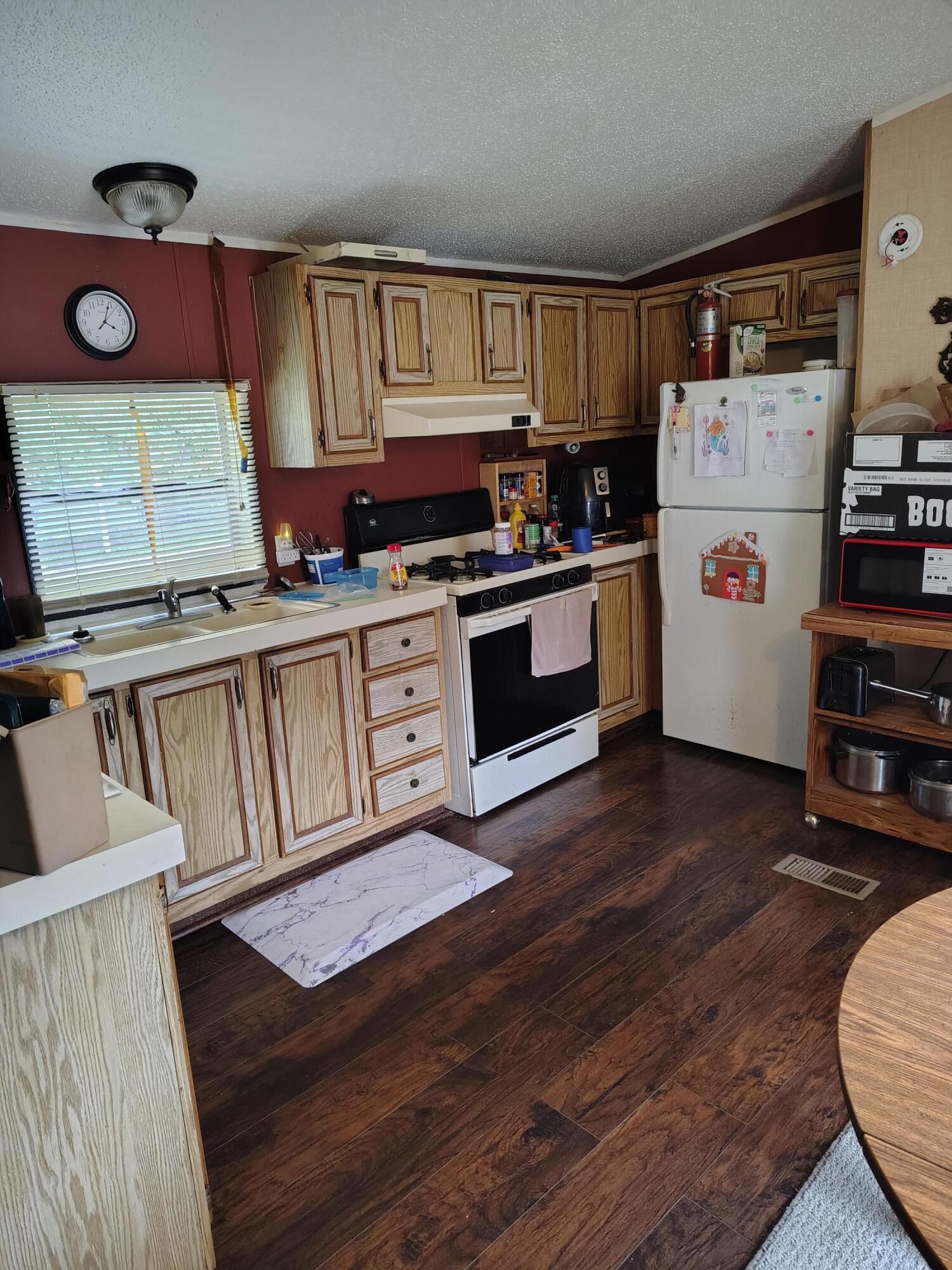 2701 Huizenga Street Norton Shores MI 49444