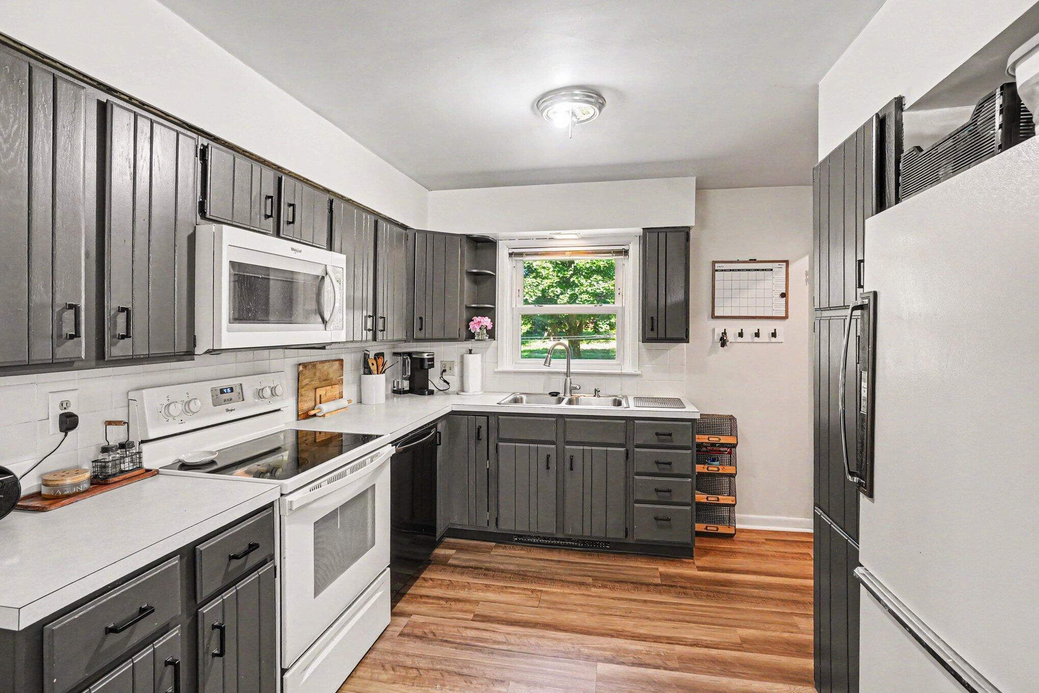 367 Lane Avenue Holland MI 49423