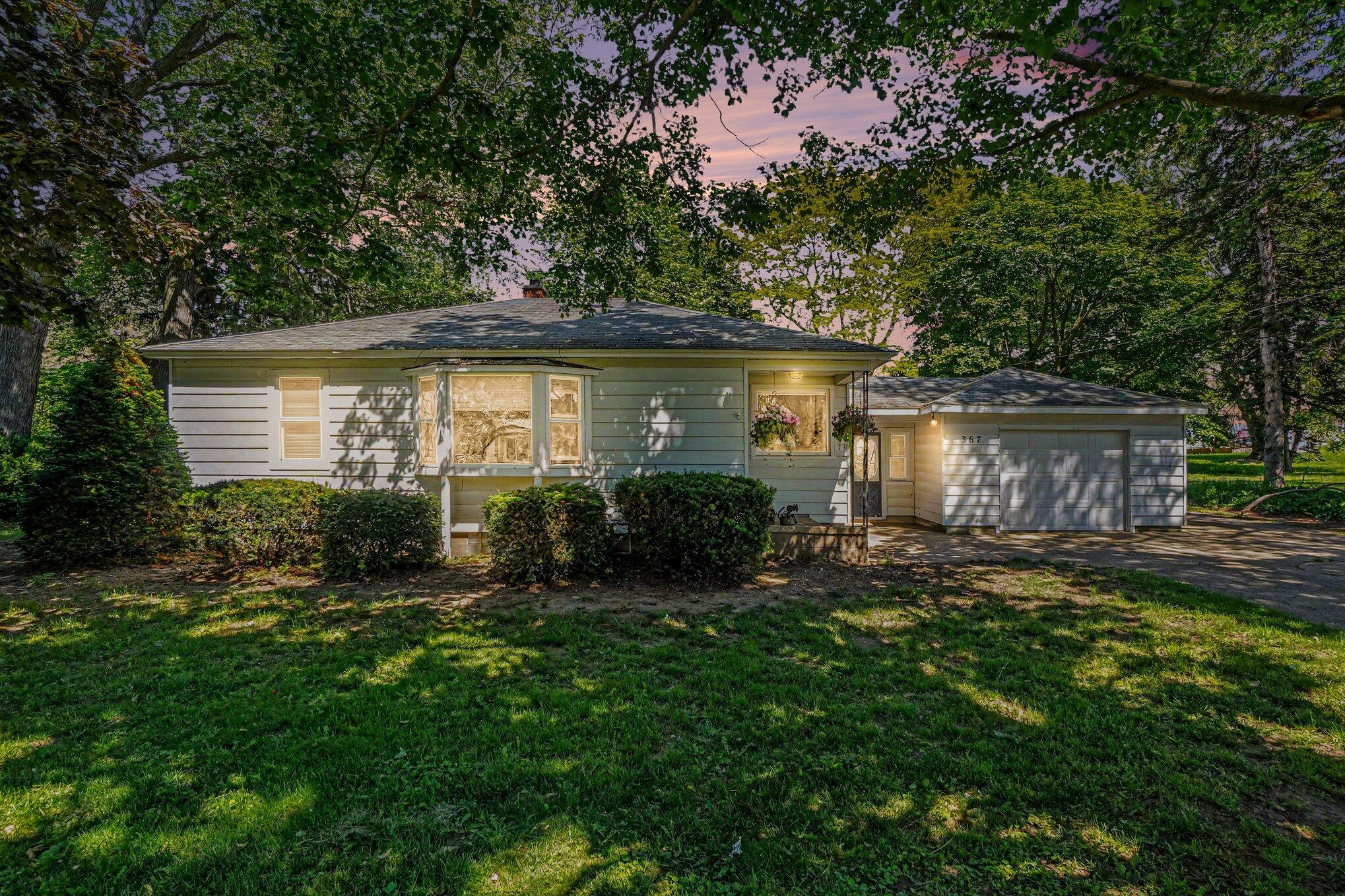 367 Lane Avenue Holland MI 49423