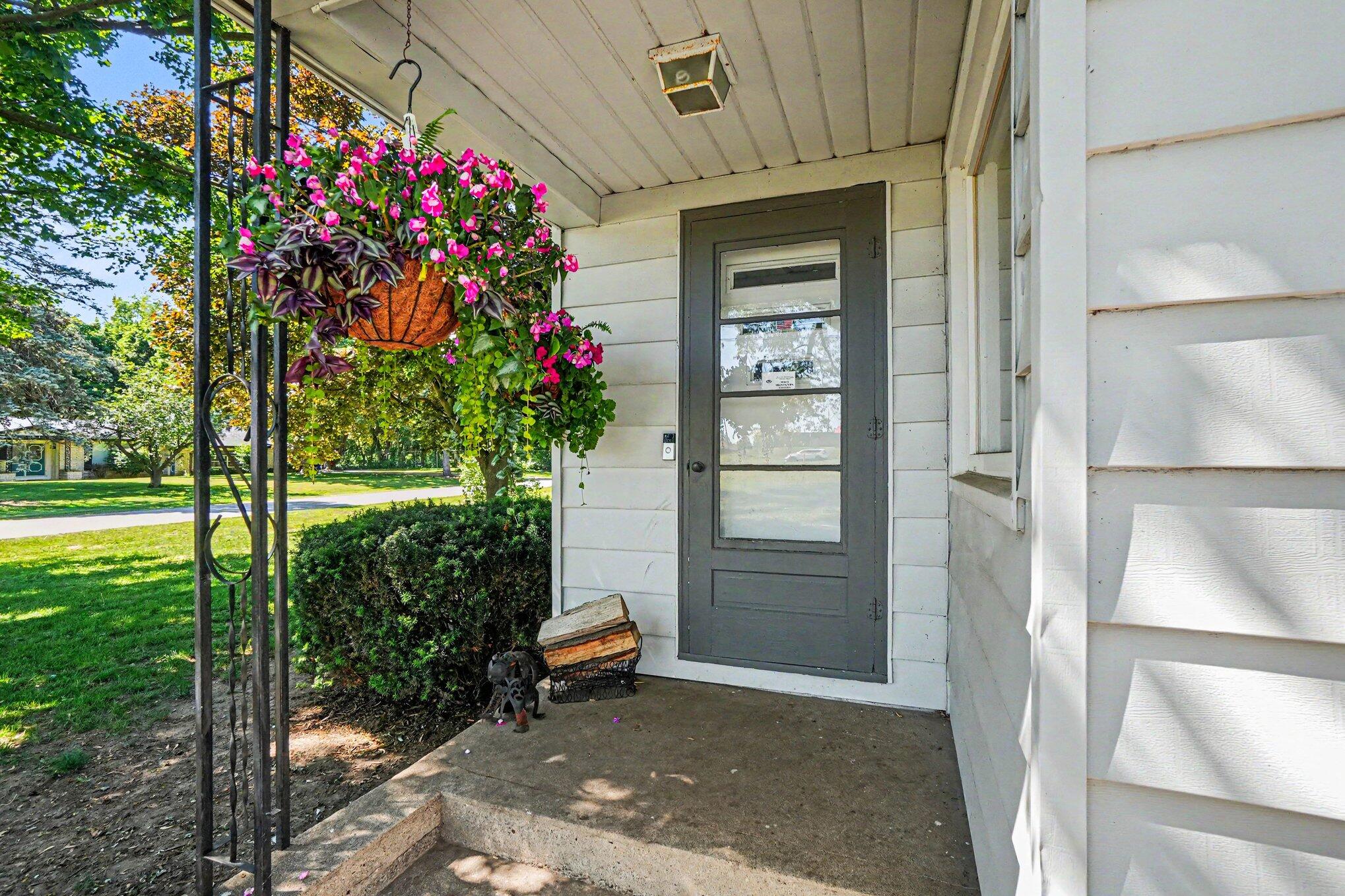 367 Lane Avenue Holland MI 49423