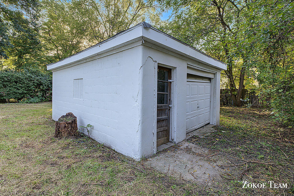144 Kenton Street SE Grand Rapids MI 49548