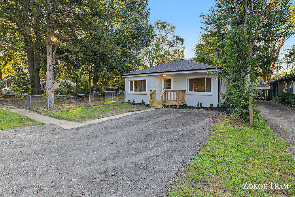 144 Kenton Street SE Grand Rapids MI 49548