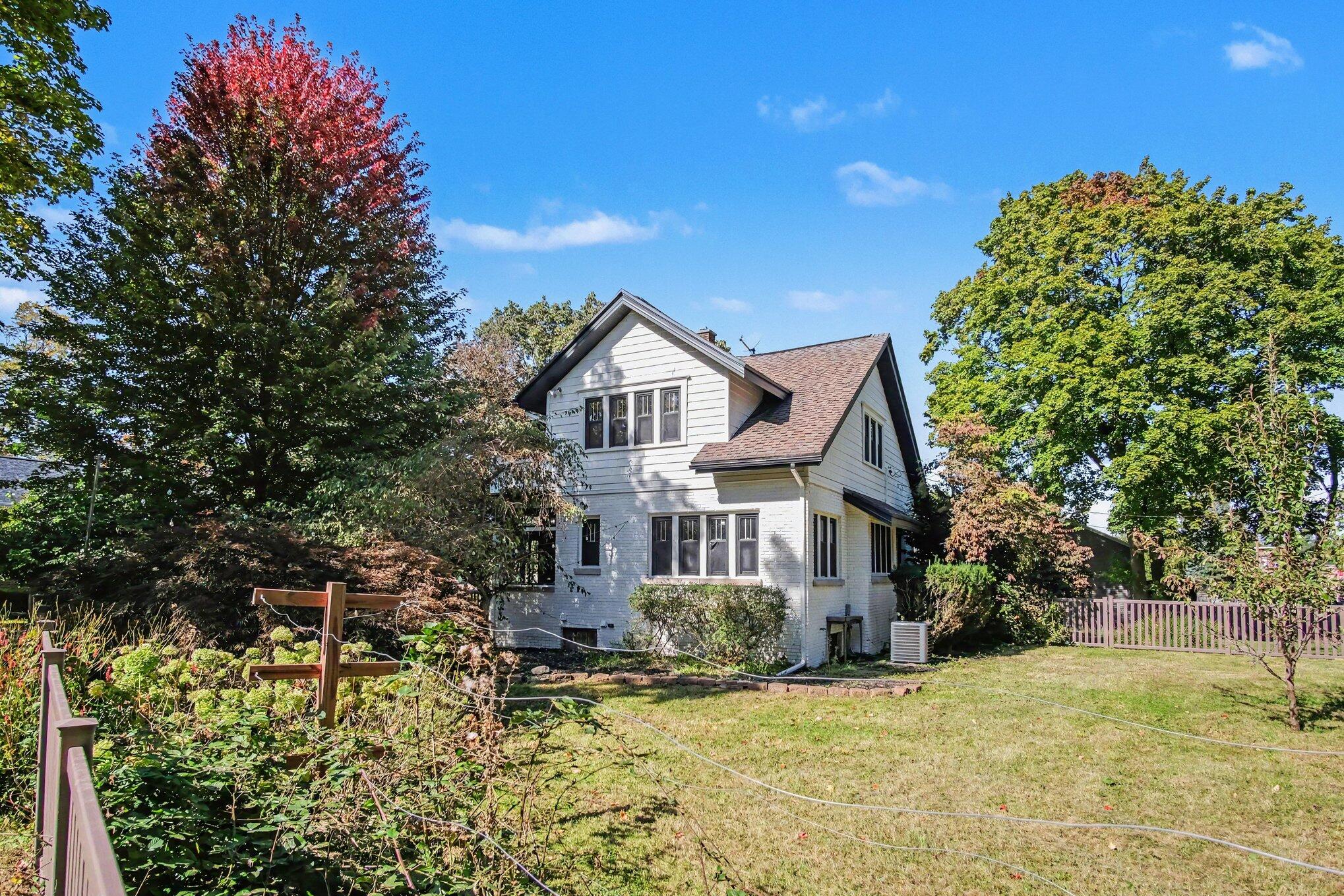 1140 Allison Avenue NW Grand Rapids MI 49534