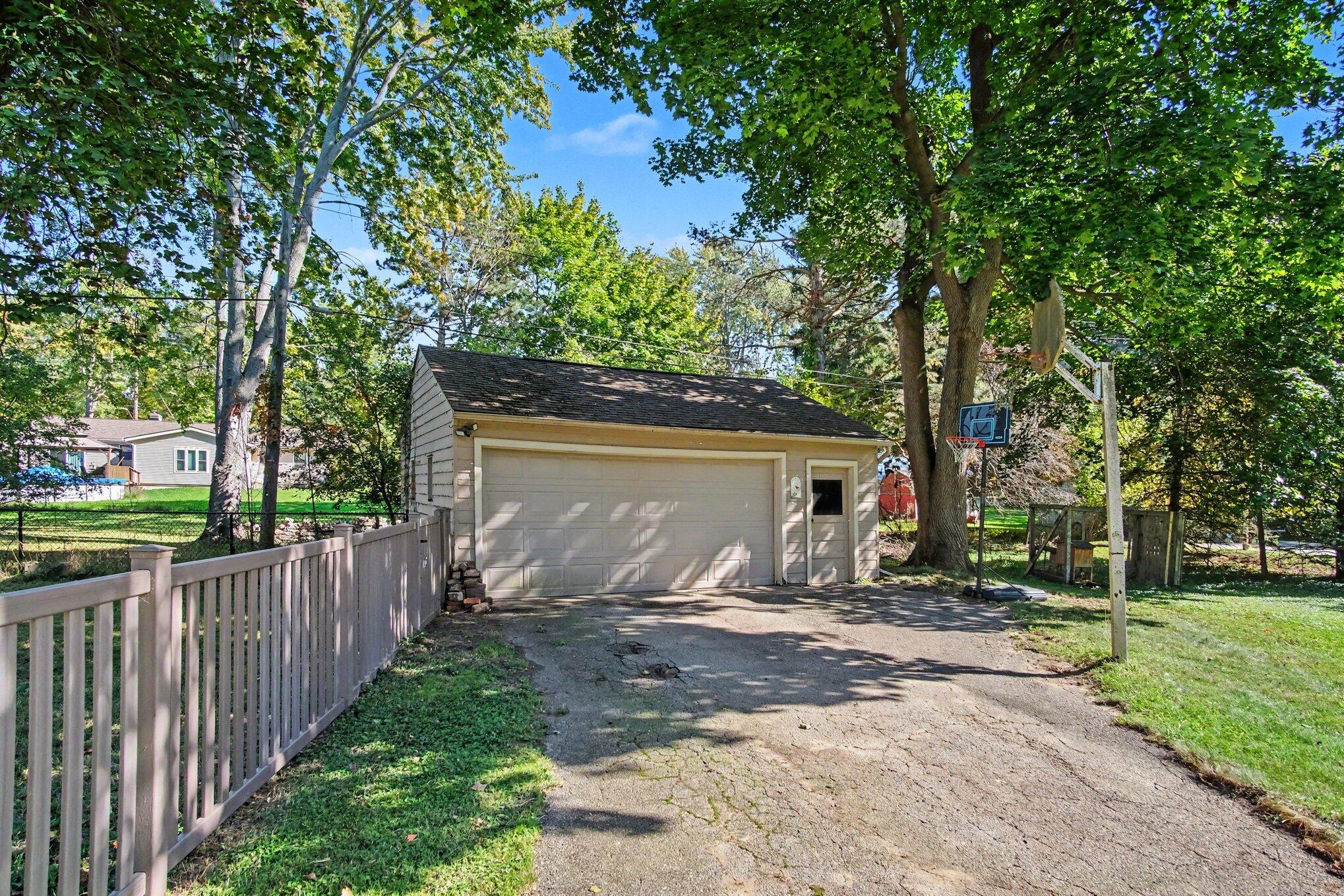 1140 Allison Avenue NW Grand Rapids MI 49534