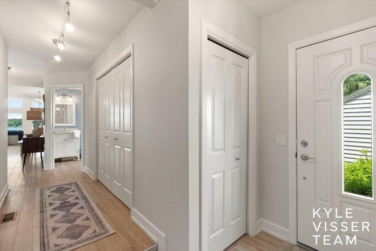 7007 Goldenrod Avenue NE Rockford MI 49341
