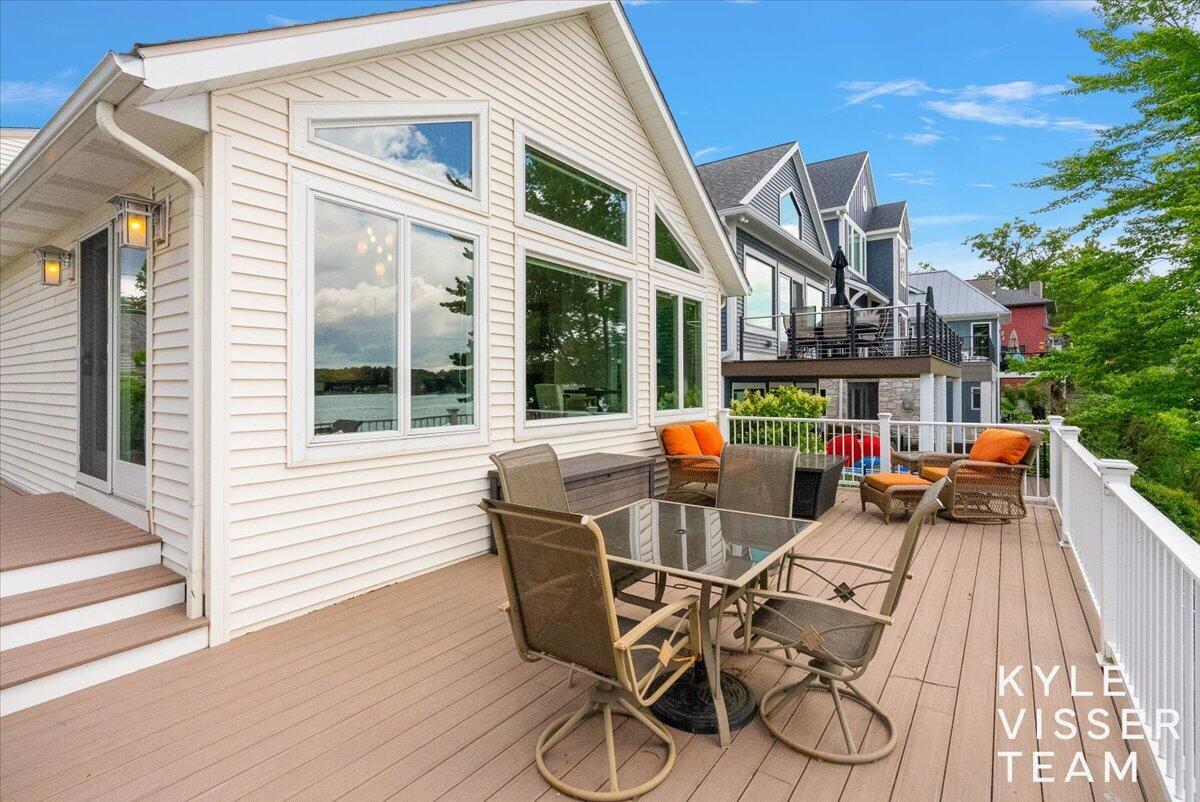 7007 Goldenrod Avenue NE Rockford MI 49341