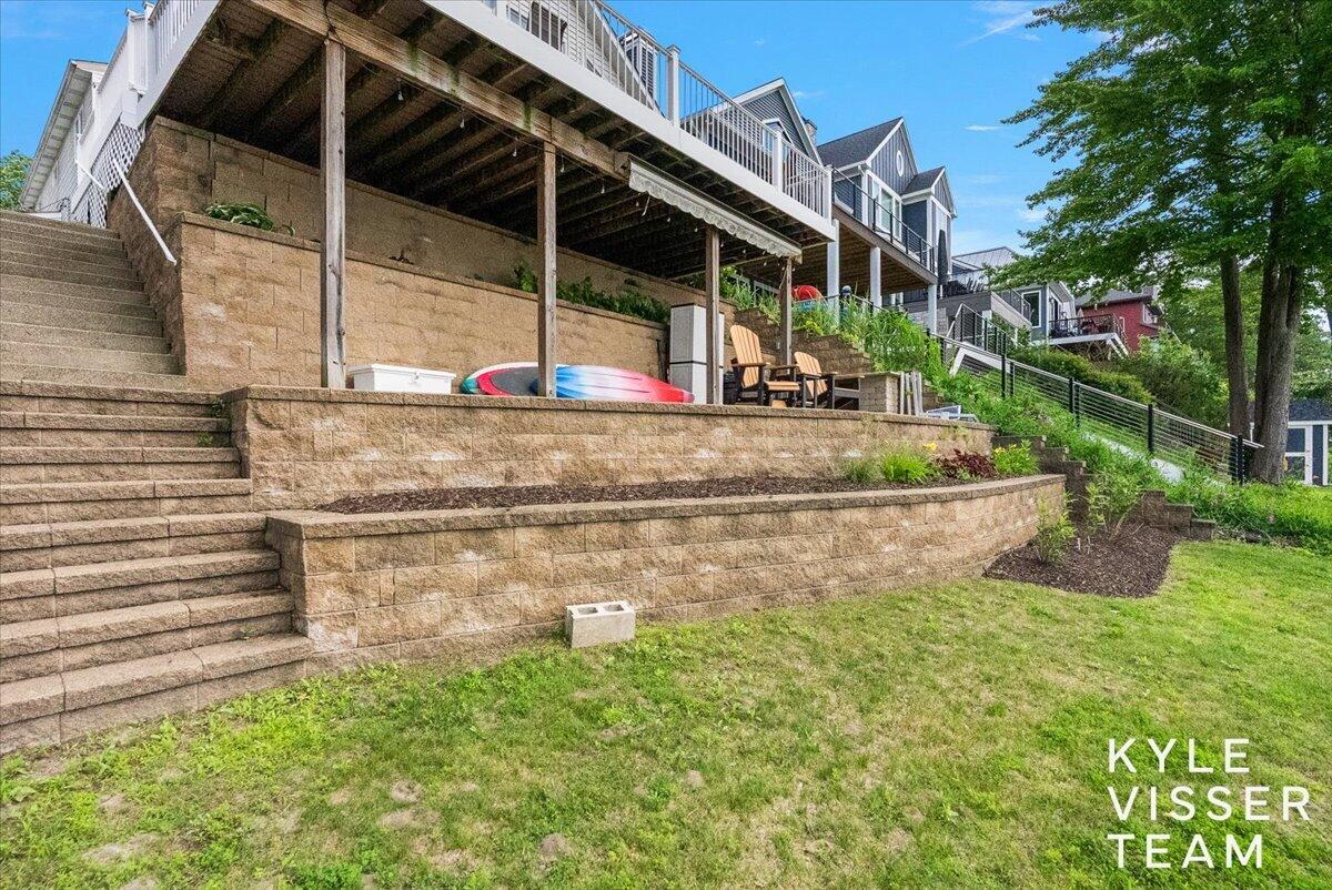 7007 Goldenrod Avenue NE Rockford MI 49341