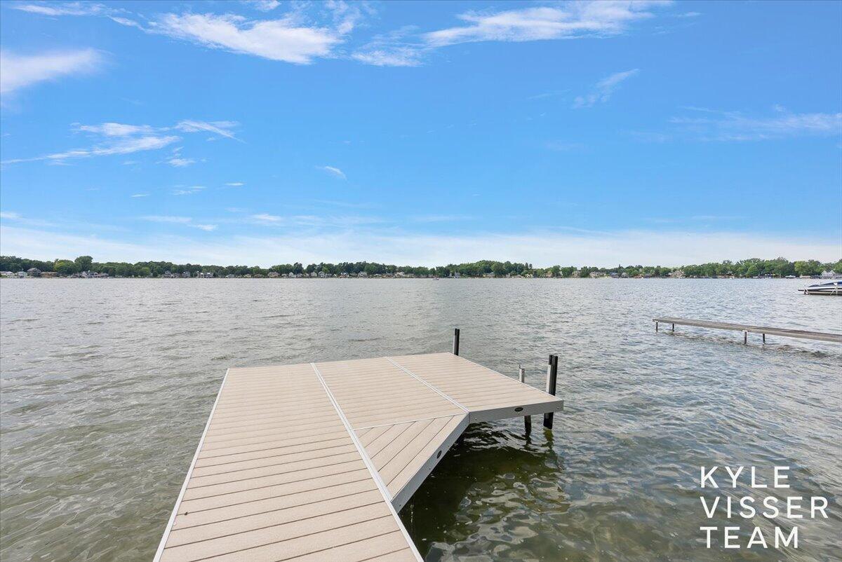 7007 Goldenrod Avenue NE Rockford MI 49341
