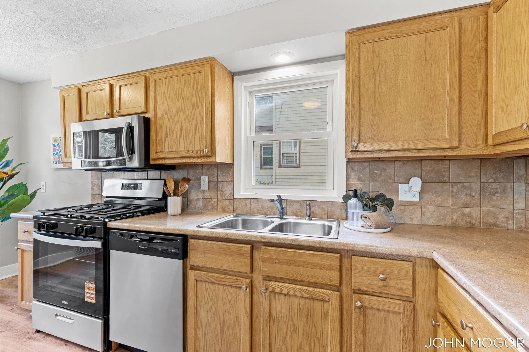 1035 Alexander Street SE Grand Rapids MI 49507