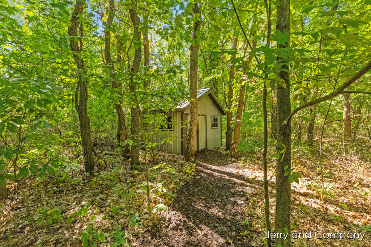 5932 Wilderness Trail Hamilton MI 49419