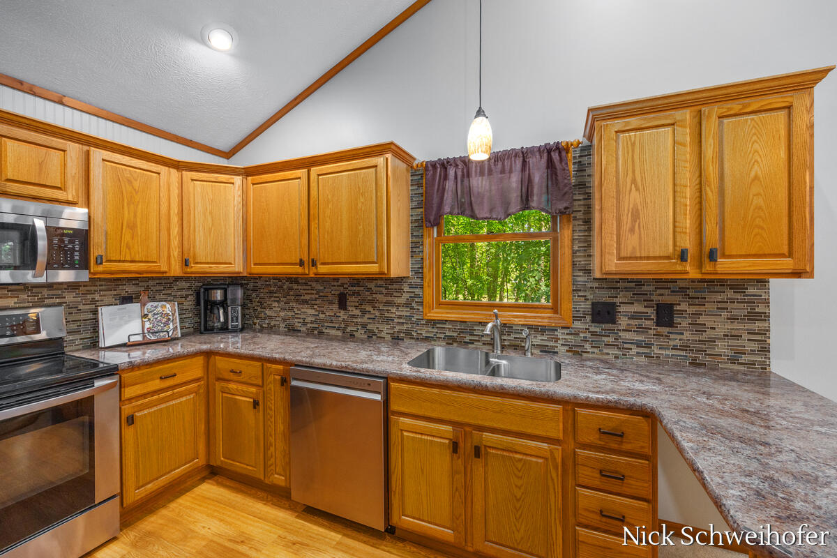 5932 Wilderness Trail Hamilton MI 49419