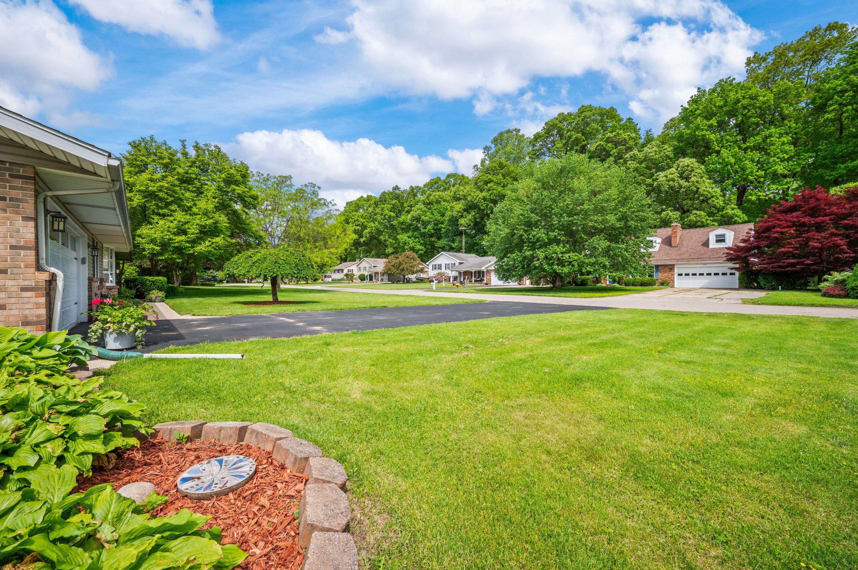 1710 Redwood Drive Stevensville MI 49127