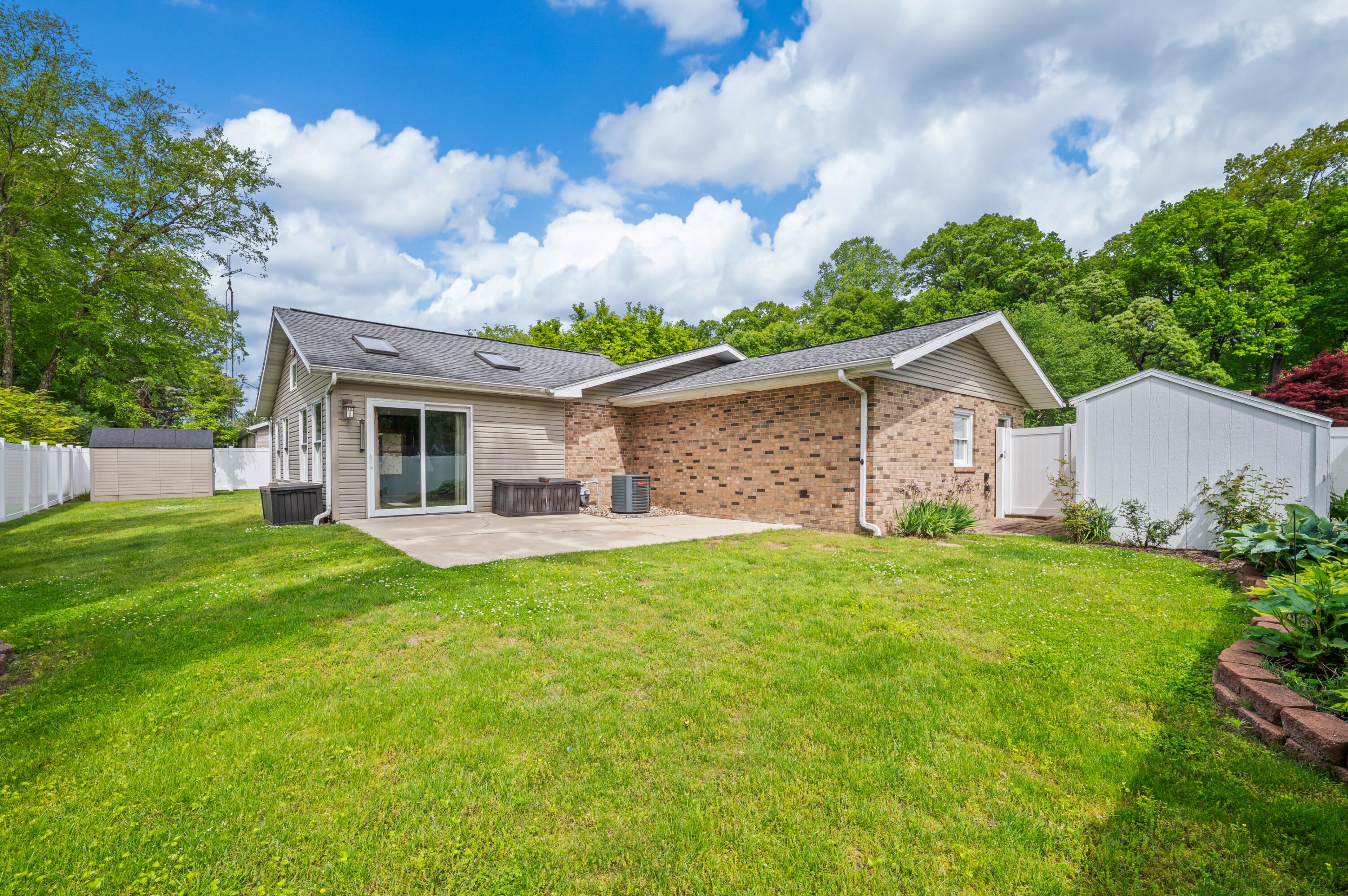 1710 Redwood Drive Stevensville MI 49127
